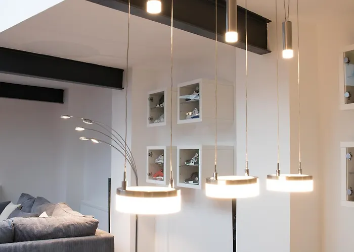 White Lofty Und White Appartement *