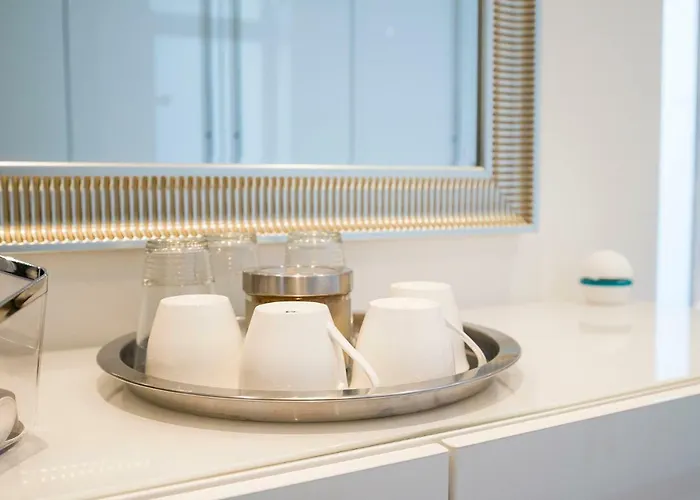 White Lofty Und White Appartement *