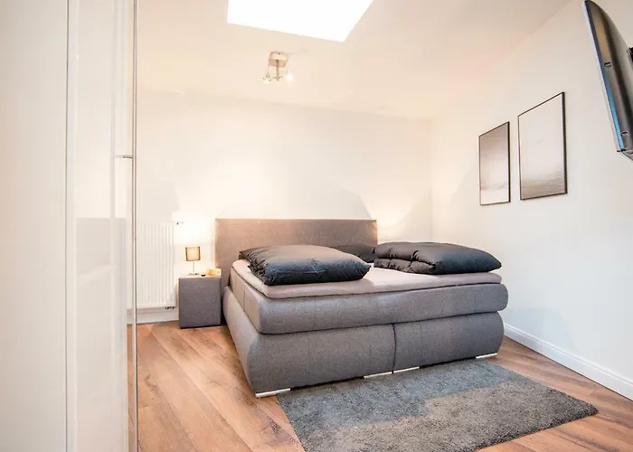 White Lofty Und White דיסלדורף