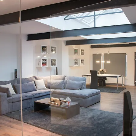 Apartment White Lofty Und White *